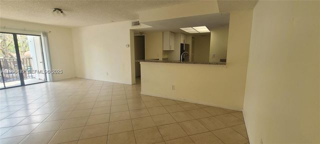 9022 W Atlantic Blvd 222, Coral Springs, FL 33071