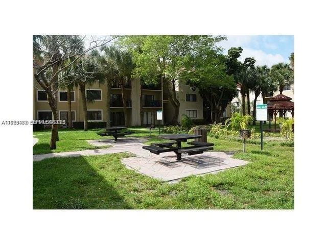 9022 W Atlantic Blvd 222, Coral Springs, FL 33071