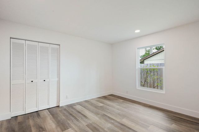 430 La Mancha Avenue, Royal Palm Beach, FL 33411