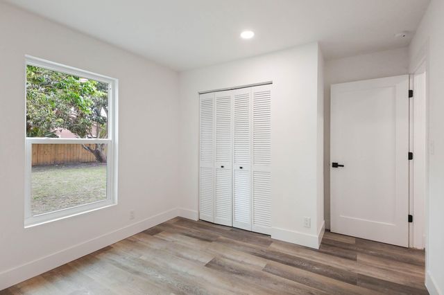 430 La Mancha Avenue, Royal Palm Beach, FL 33411