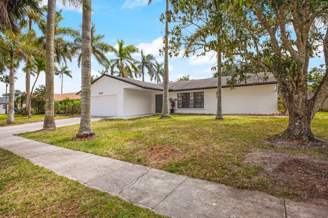430 La Mancha Avenue, Royal Palm Beach, FL 33411