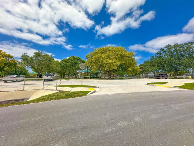 430 La Mancha Avenue, Royal Palm Beach, FL 33411