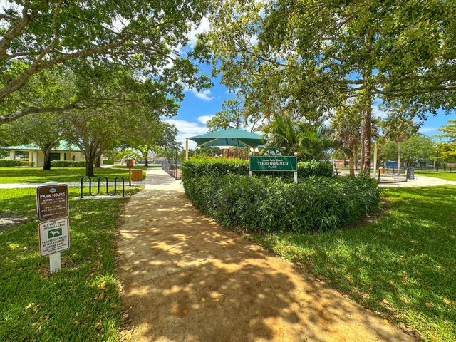 430 La Mancha Avenue, Royal Palm Beach, FL 33411