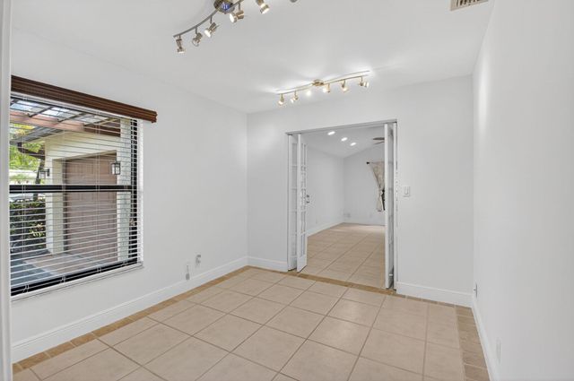 18051 104th Terrace S, Boca Raton, FL 33498