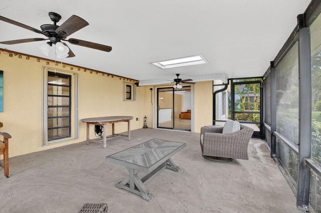 18051 104th Terrace S, Boca Raton, FL 33498