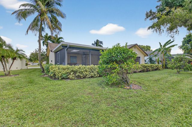 18051 104th Terrace S, Boca Raton, FL 33498