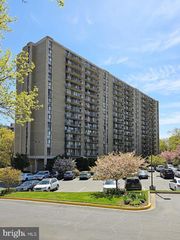 6100 WESTCHESTER PARK DR #516, College Park, MD 20740