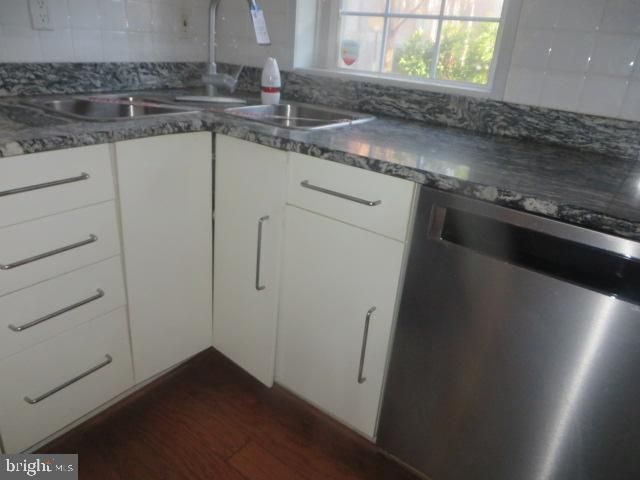 2122 LOMBARD ST, Philadelphia, PA 19146