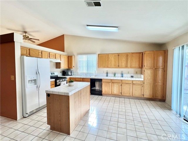 44227 63rd, Lancaster, CA 93536