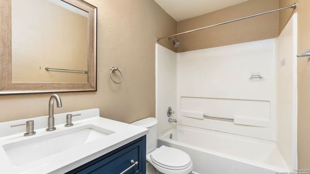 8902 Sungate Bay, San Antonio, TX 78224