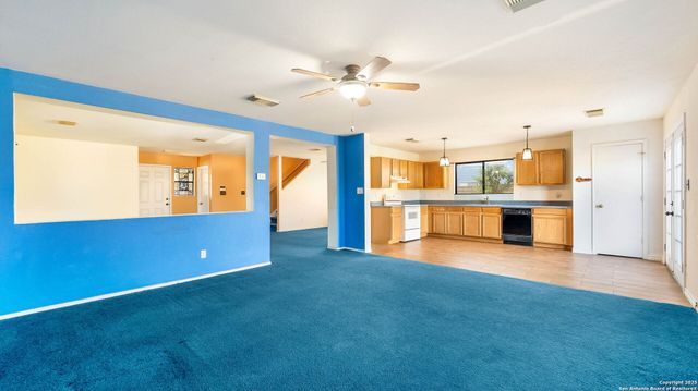 8902 Sungate Bay, San Antonio, TX 78224