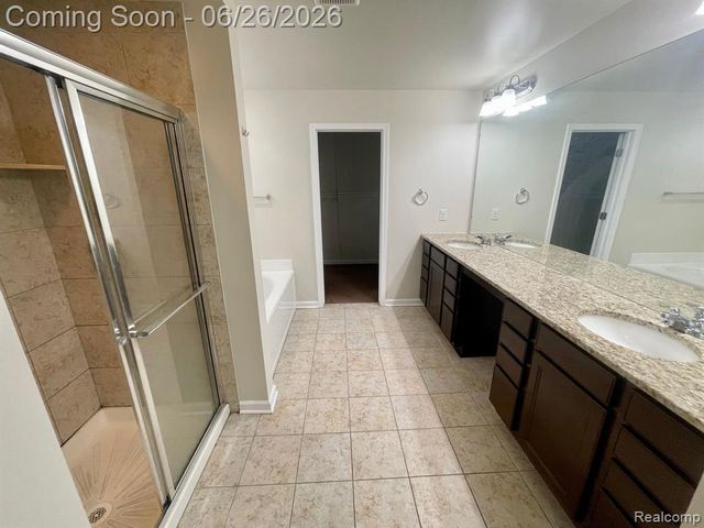 49744 Hartwick Drive, Novi, MI 48374