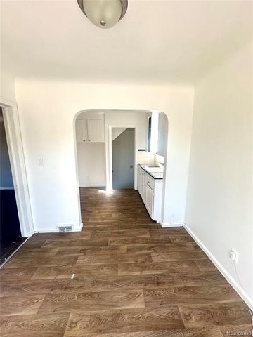 13112 Canonbury Street, Detroit, MI 48205