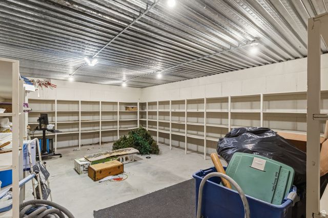2508 BARKER PKWY, North Ogden, UT 84414
