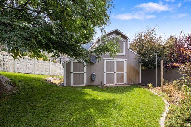 2508 BARKER PKWY, North Ogden, UT 84414