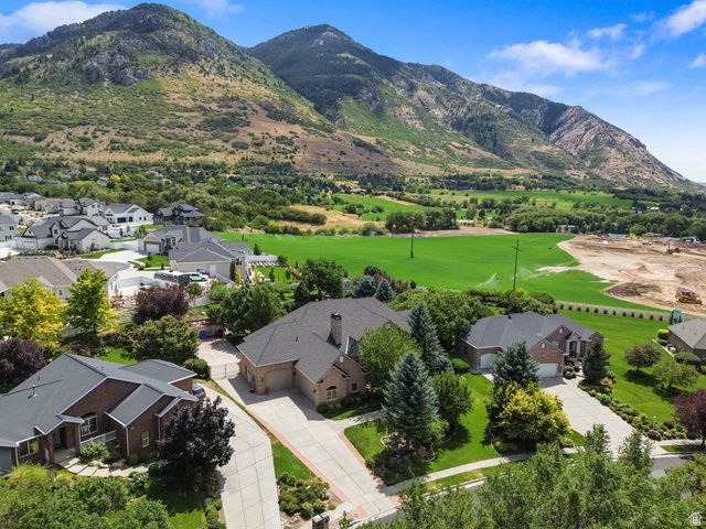 2508 BARKER PKWY, North Ogden, UT 84414