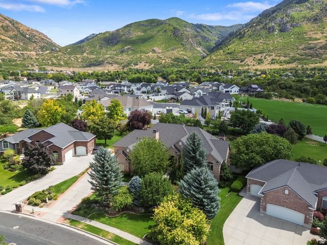 2508 BARKER PKWY, North Ogden, UT 84414