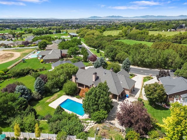 2508 BARKER PKWY, North Ogden, UT 84414