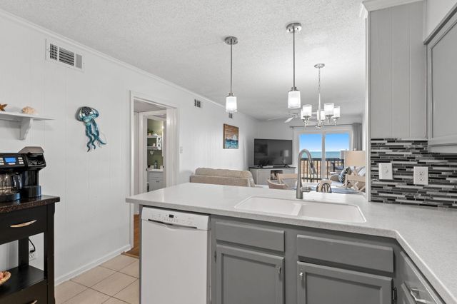 613 S Ocean Blvd. D1, North Myrtle Beach, SC 29582