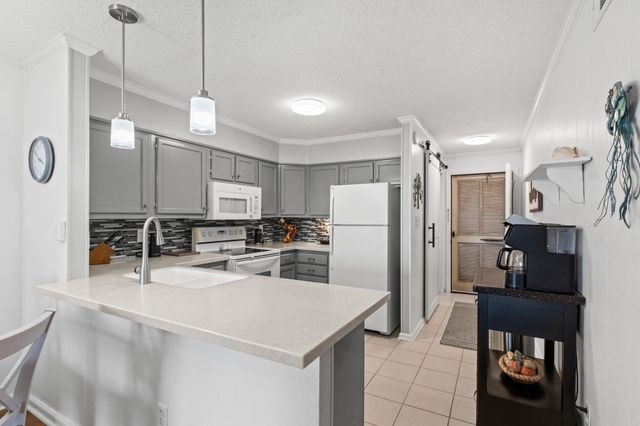 613 S Ocean Blvd. D1, North Myrtle Beach, SC 29582