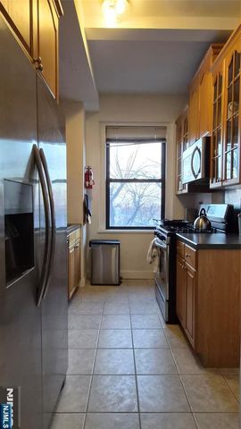 363-377 Mount Prospect 1B, Newark, NJ 07104