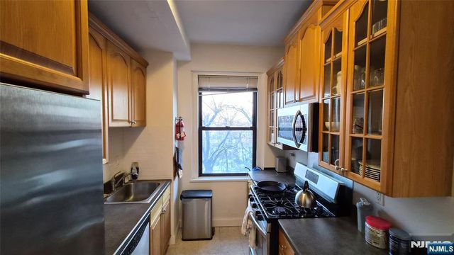 363-377 Mount Prospect 1B, Newark, NJ 07104
