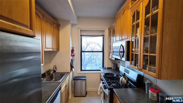 363-377 Mount Prospect 1B, Newark, NJ 07104