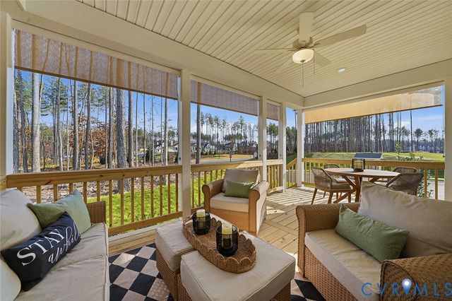 19000 Palisades Rdg, Moseley, VA 23120