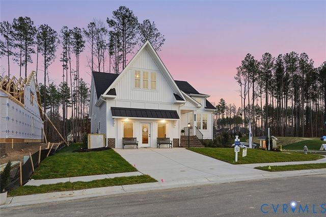 19000 Palisades Rdg, Moseley, VA 23120