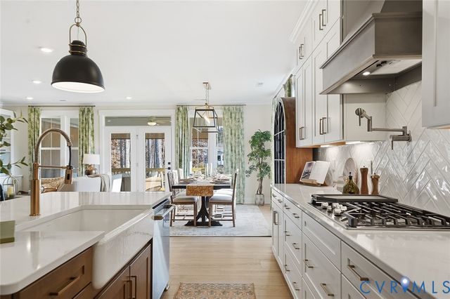 19000 Palisades Rdg, Moseley, VA 23120