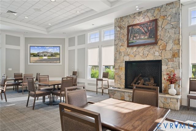 19000 Palisades Rdg, Moseley, VA 23120