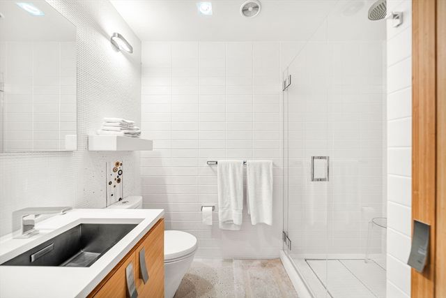 23 Inverness Rd, Wellesley, MA 02481
