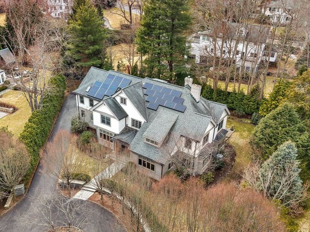 23 Inverness Rd, Wellesley, MA 02481