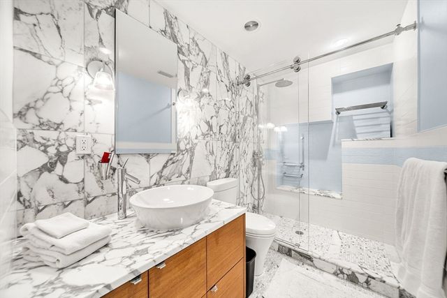 23 Inverness Rd, Wellesley, MA 02481