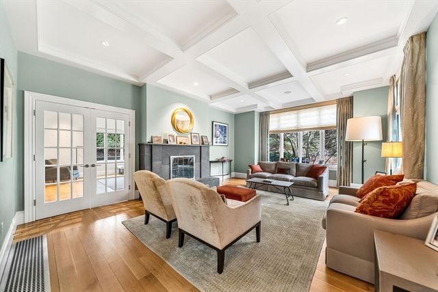 23 Inverness Rd, Wellesley, MA 02481