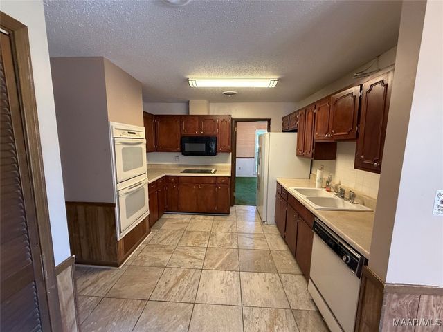 212 W Vanderbilt Loop, Montgomery, AL 36109