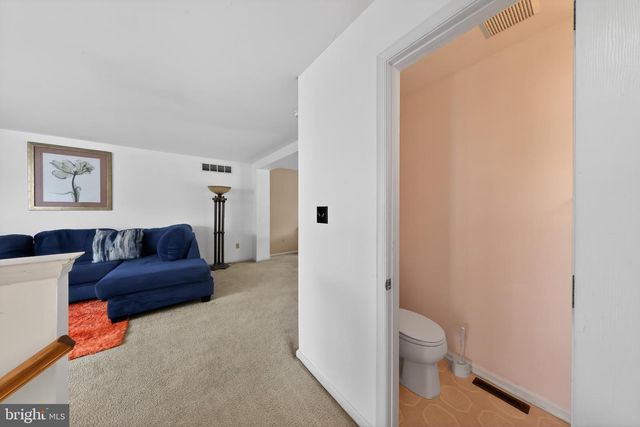 15 ANN MARIE CT, Newark, DE 19702
