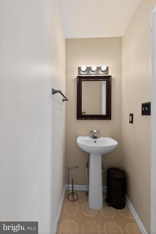 15 ANN MARIE CT, Newark, DE 19702