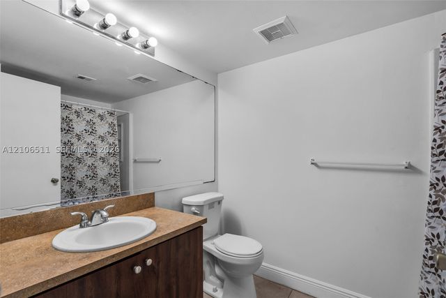 3229 Coral Lake Dr 3229, Coral Springs, FL 33065