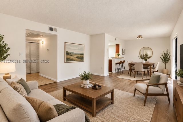 3229 Coral Lake Dr 3229, Coral Springs, FL 33065