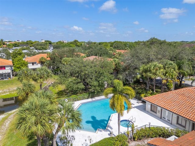 3229 Coral Lake Dr 3229, Coral Springs, FL 33065