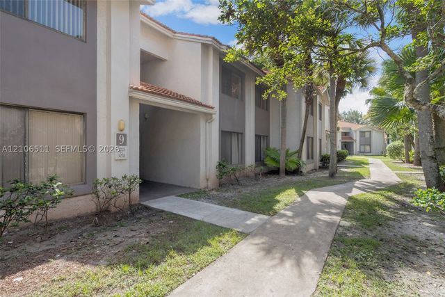 3229 Coral Lake Dr 3229, Coral Springs, FL 33065