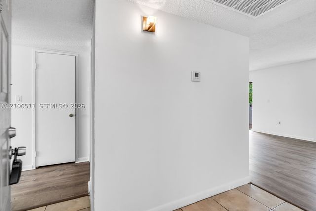 3229 Coral Lake Dr 3229, Coral Springs, FL 33065