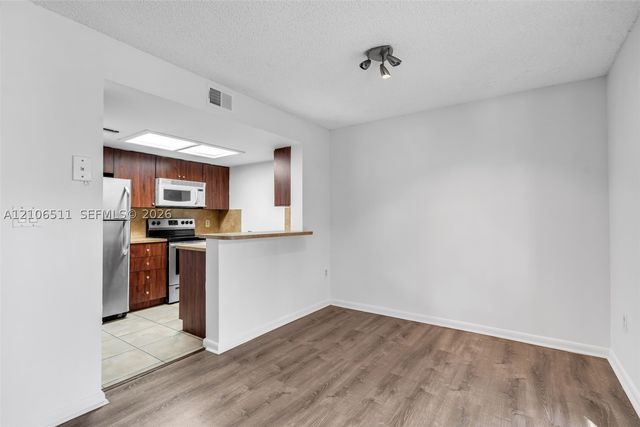 3229 Coral Lake Dr 3229, Coral Springs, FL 33065