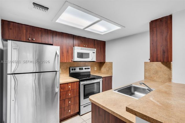 3229 Coral Lake Dr 3229, Coral Springs, FL 33065