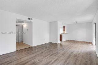 3229 Coral Lake Dr 3229, Coral Springs, FL 33065