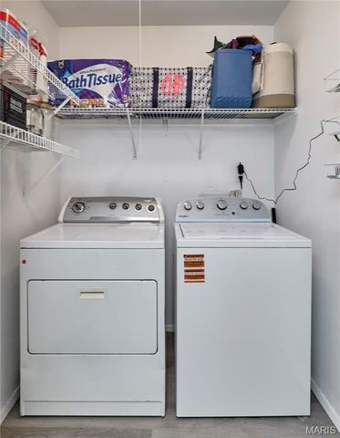 7 Fairways Circle E, St Charles, MO 63303