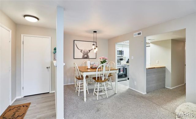 7 Fairways Circle E, St Charles, MO 63303