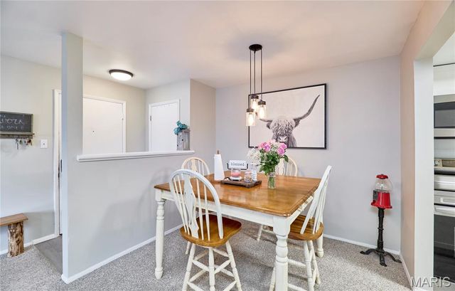 7 Fairways Circle E, St Charles, MO 63303