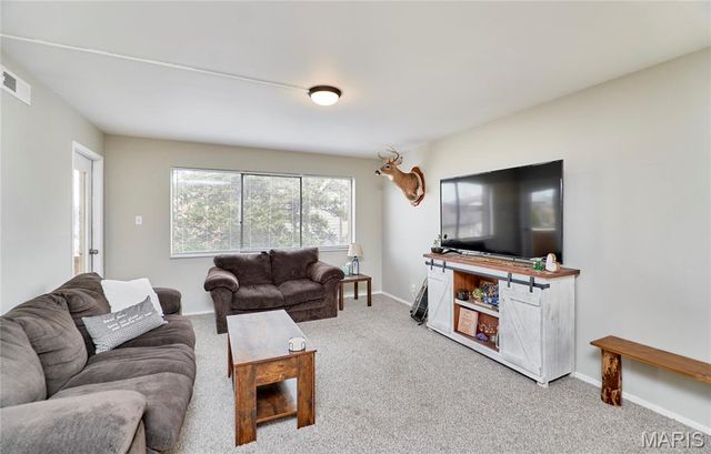 7 Fairways Circle E, St Charles, MO 63303